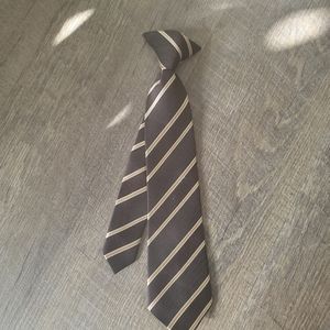 Brown Small child's clip tie 100% polyester (unisex)